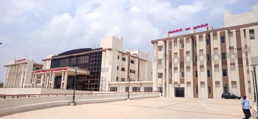 Sanjay Gandhi Postgraduate Institute 8
